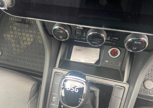 Skoda Superb cena 145000 przebieg: 28715, rok produkcji 2020 z Torzym małe 277